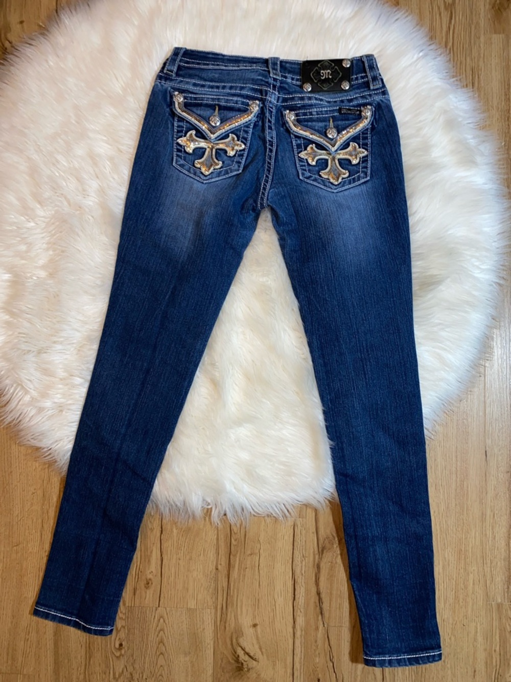 Miss Me 27 Missing 1 rear stud, Dark Indigo Skinny Jeans sequins pockets